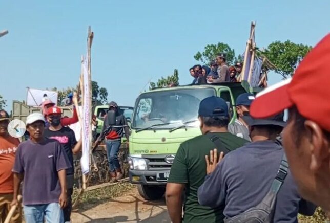 Petani Pundenrejo Hadang Intimidasi Karyawan PG Pakis/PT LPI di Lahan Garapan