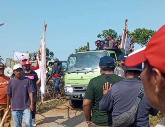 Petani Pundenrejo Hadang Intimidasi Karyawan PG Pakis/PT LPI di Lahan Garapan