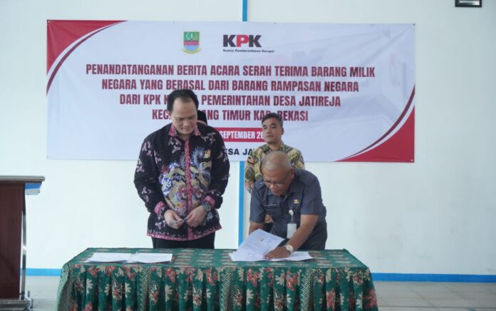 KPK Hibahkan Tanah Rp9,6 Miliar ke Pemerintah Desa Jatireja