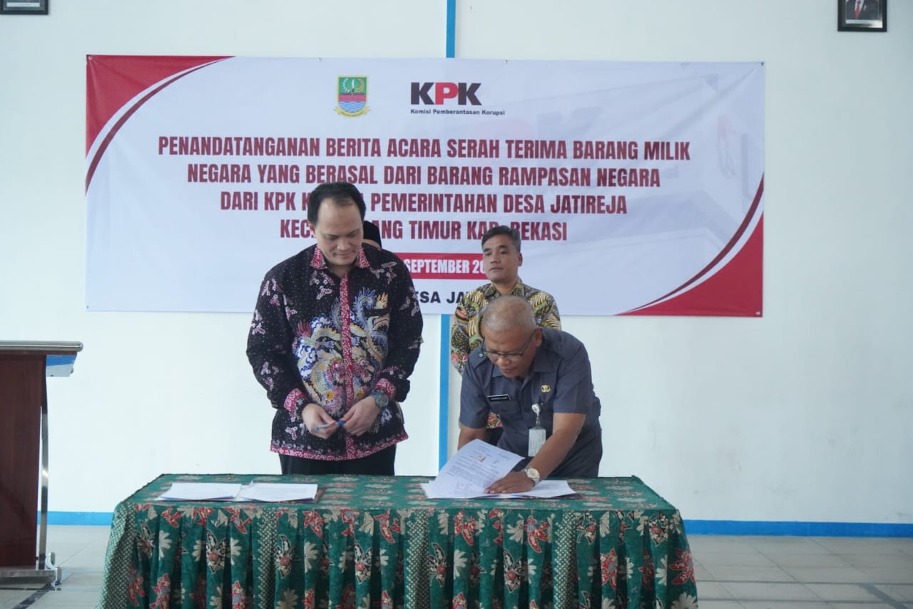 KPK Hibahkan Tanah Rp9,6 Miliar ke Pemerintah Desa Jatireja