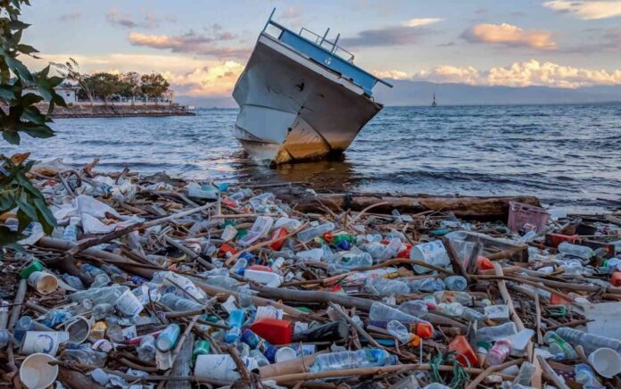 BRIN: 8 Juta Ton Sampah Plastik Masuk Laut Setiap Tahun