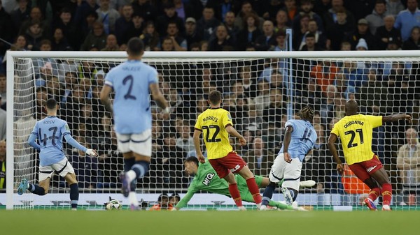 Rapor Pemain Manchester City Saat Kalahkan Watford 2-1 di Carabao Cup: Rico Lewis Bersinar, Ortega Hampir Tak Tersentuh