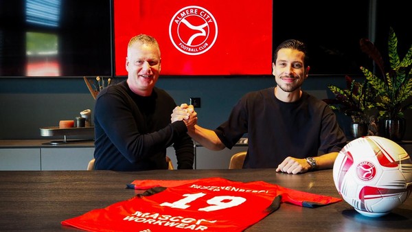 Alasan Almere City Rekrut Thom Haye: Penguatan Lini Tengah untuk Keluar dari Zona Degradasi