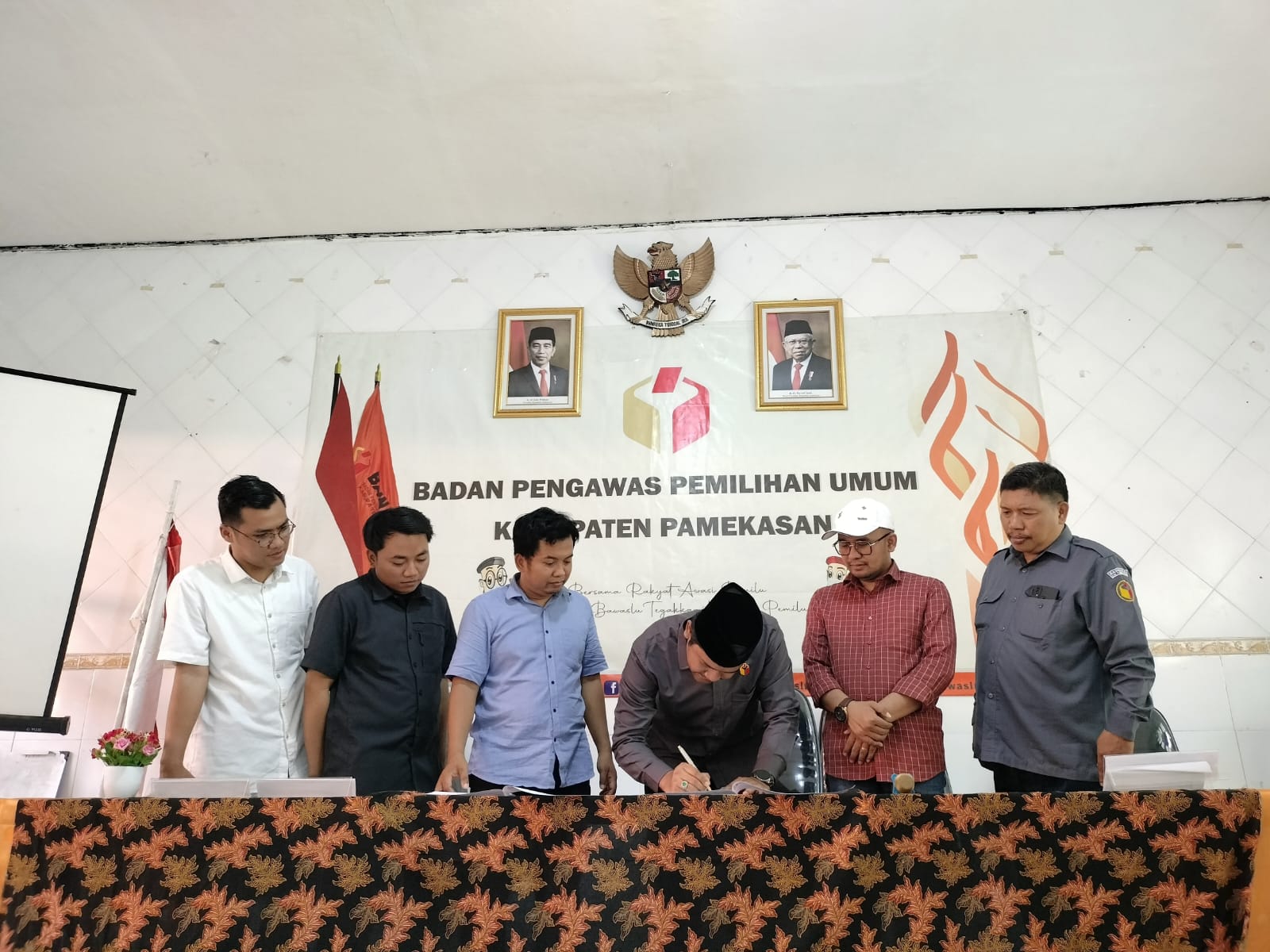 Kolaborasi! Mappilu PWI dan Bawaslu MoU Pilkada Damai