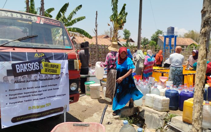 Aksi Sosial AJP; Beri Tandon, Alat Sholat hinggga 11 Tangki Air Bersih Pada Warga terdampak Kekeringan