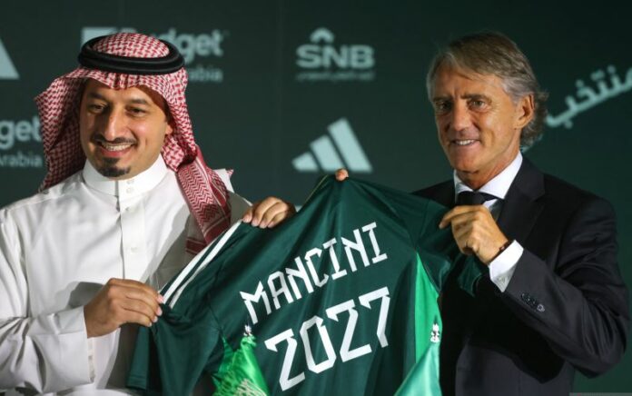 Roberto Mancini Menyesal Tinggalkan Timnas Italia untuk Arab Saudi