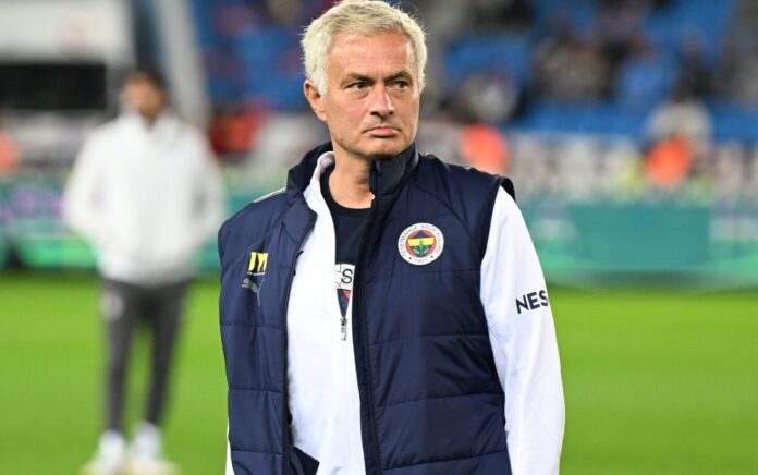 Jose Mourinho Melabrak Liga Turki: "Kami Melawan Sistem!"