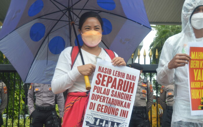 Operasi Tambang PT TMS di Pulau Sangihe Tetap Berjalan Meski Izin Dicabut MA