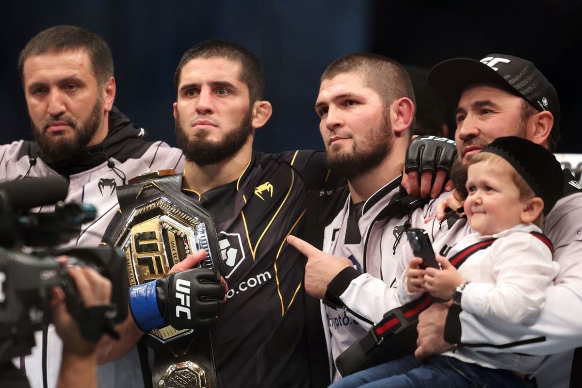 Islam Makhachev dan Umar Nurmagomedov Bertarung di UFC 311, Khabib: "Semoga Saya Bisa Survive"