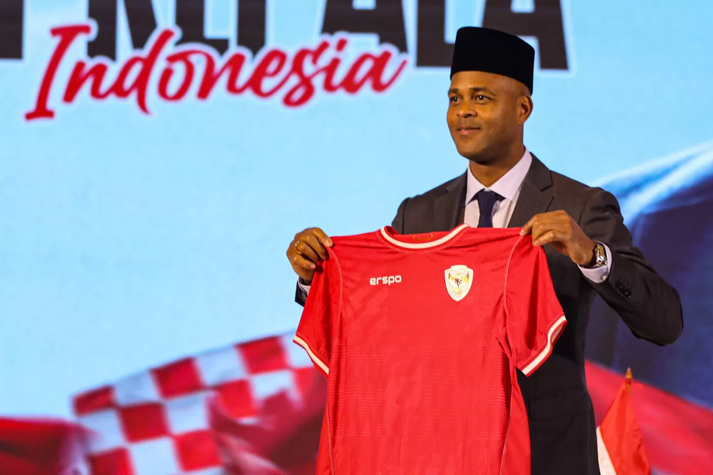 Patrick Kluivert Mengaku Sudah Lakukan Pendekatan ke Jairo Riedewald