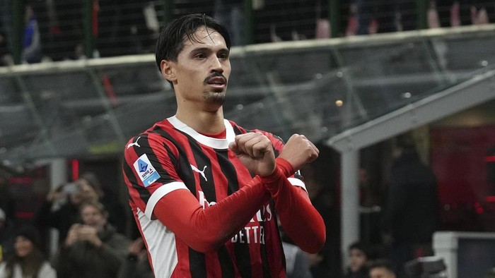 Tijjani Reijnders Resmi Perpanjang Kontrak di AC Milan Hingga 2030