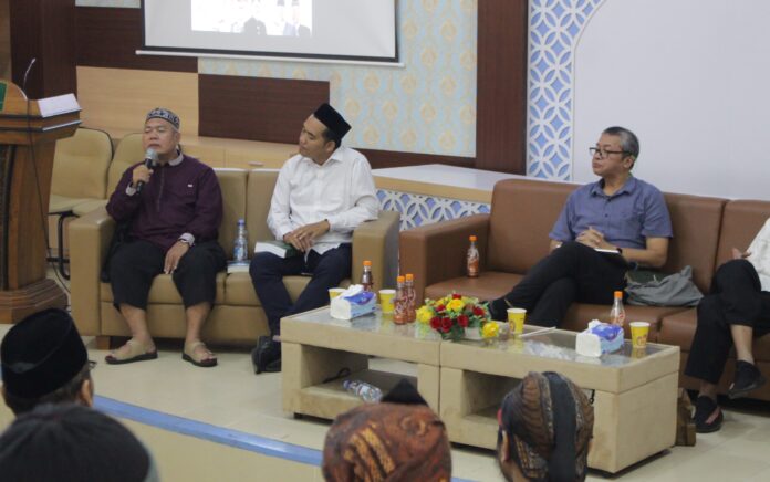 DEMA FUPI UIN SUKA Gelar Bedah Buku "JI UntoldStory”
